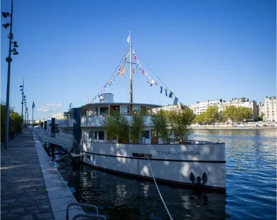 la péniche du Quai Liberté